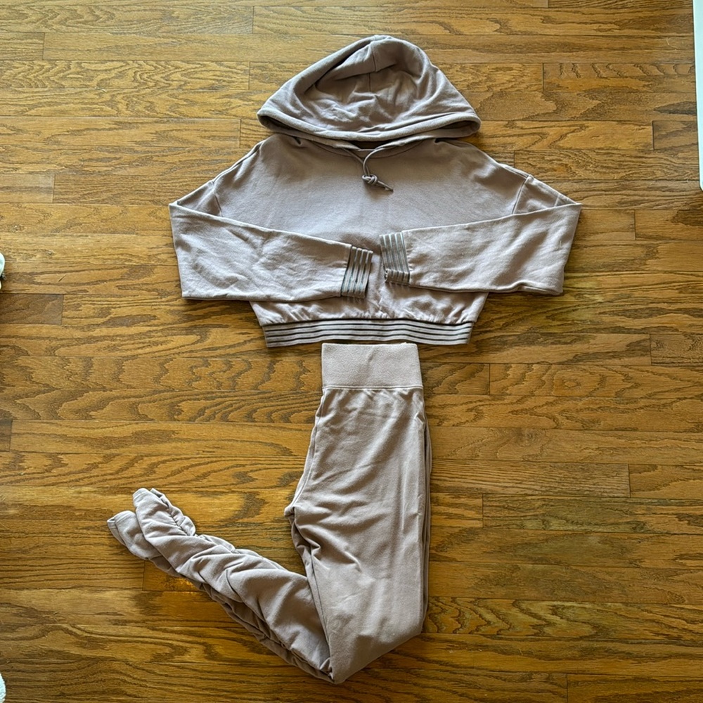 ALO Yoga Women's Cropped Hoodie & High-Waist Leggings Set in Taupe